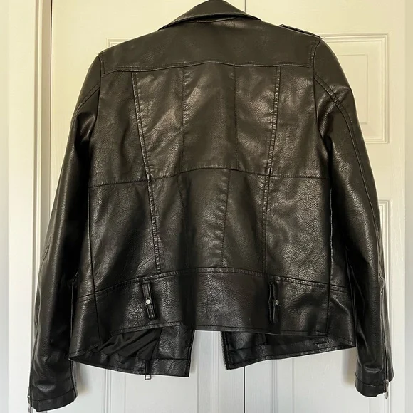 Leather jacket - Picture 2 of 5
